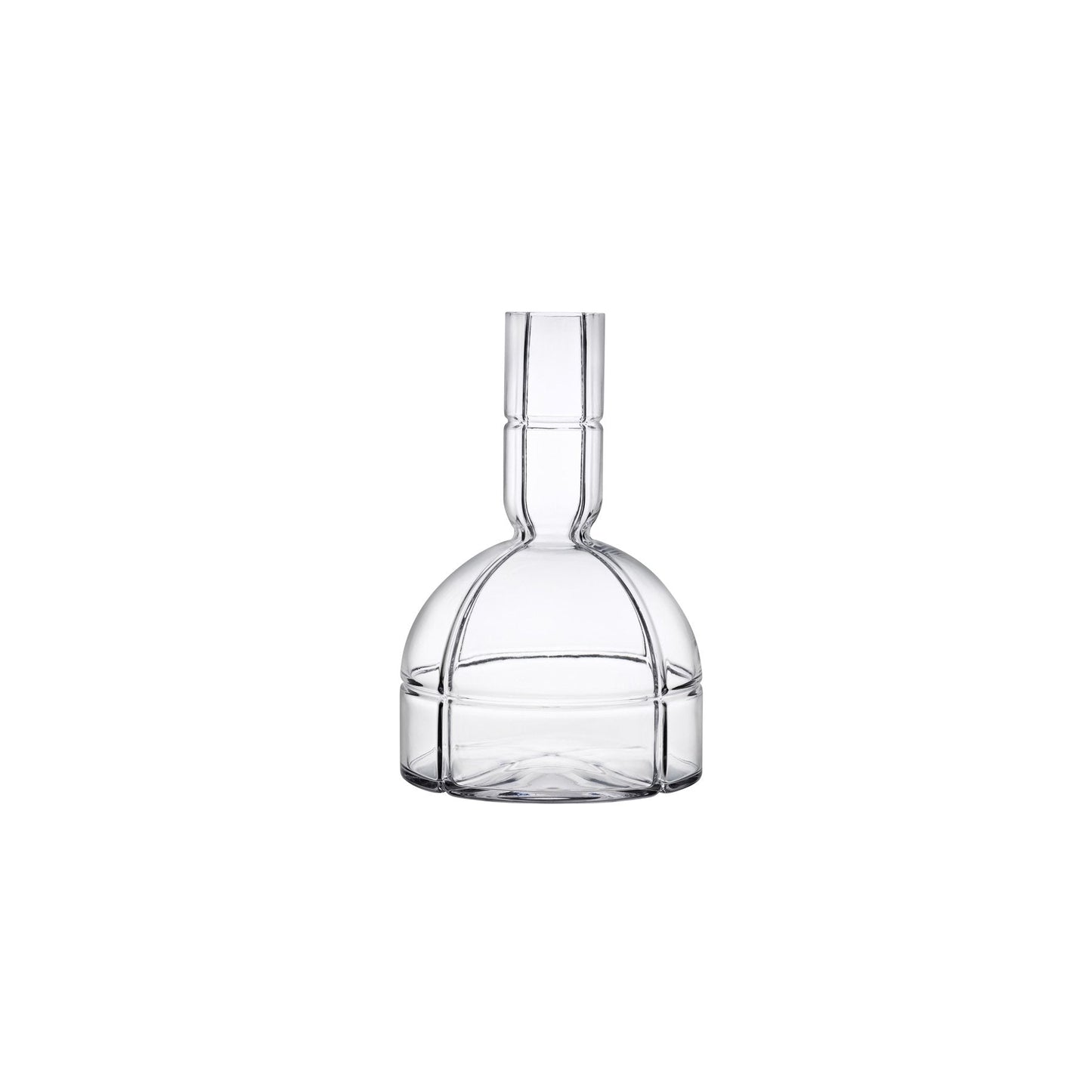Lifestyle view of O2 Wine Carafe | Provenance & Patina