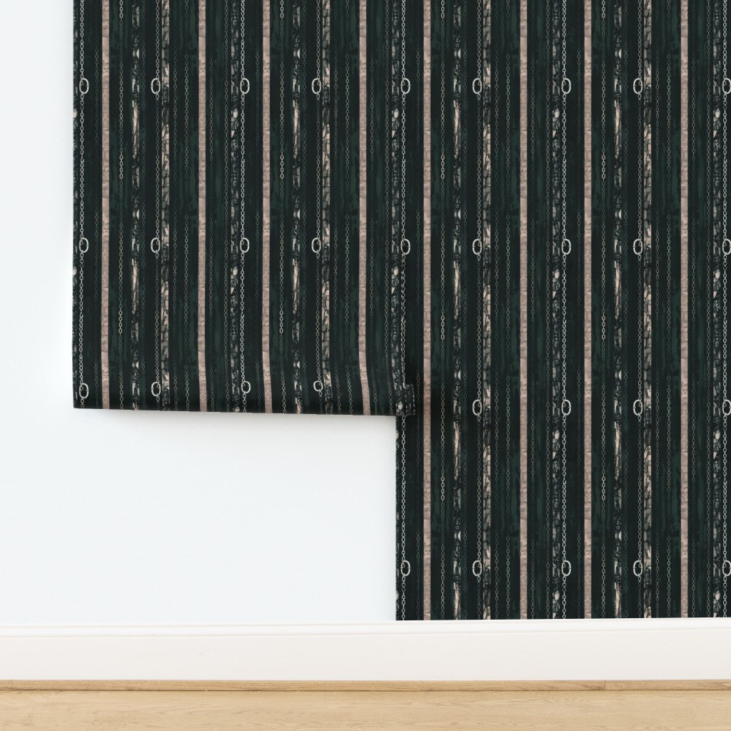 Couture Chains designer wallpaper sample showing the intricate jewelry-inspired chain pattern.
