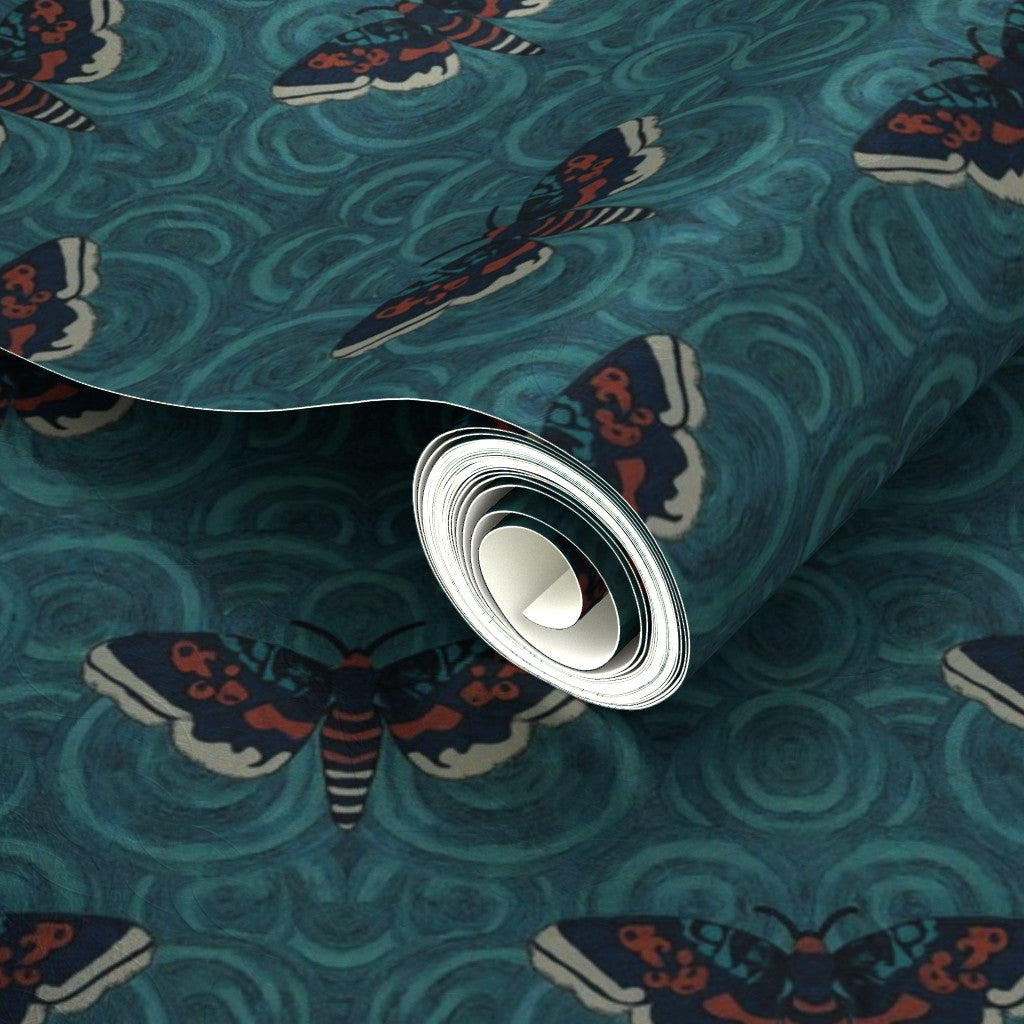 Detail of the pearlescent reflection on Velvet Wings metallic wallpaper.