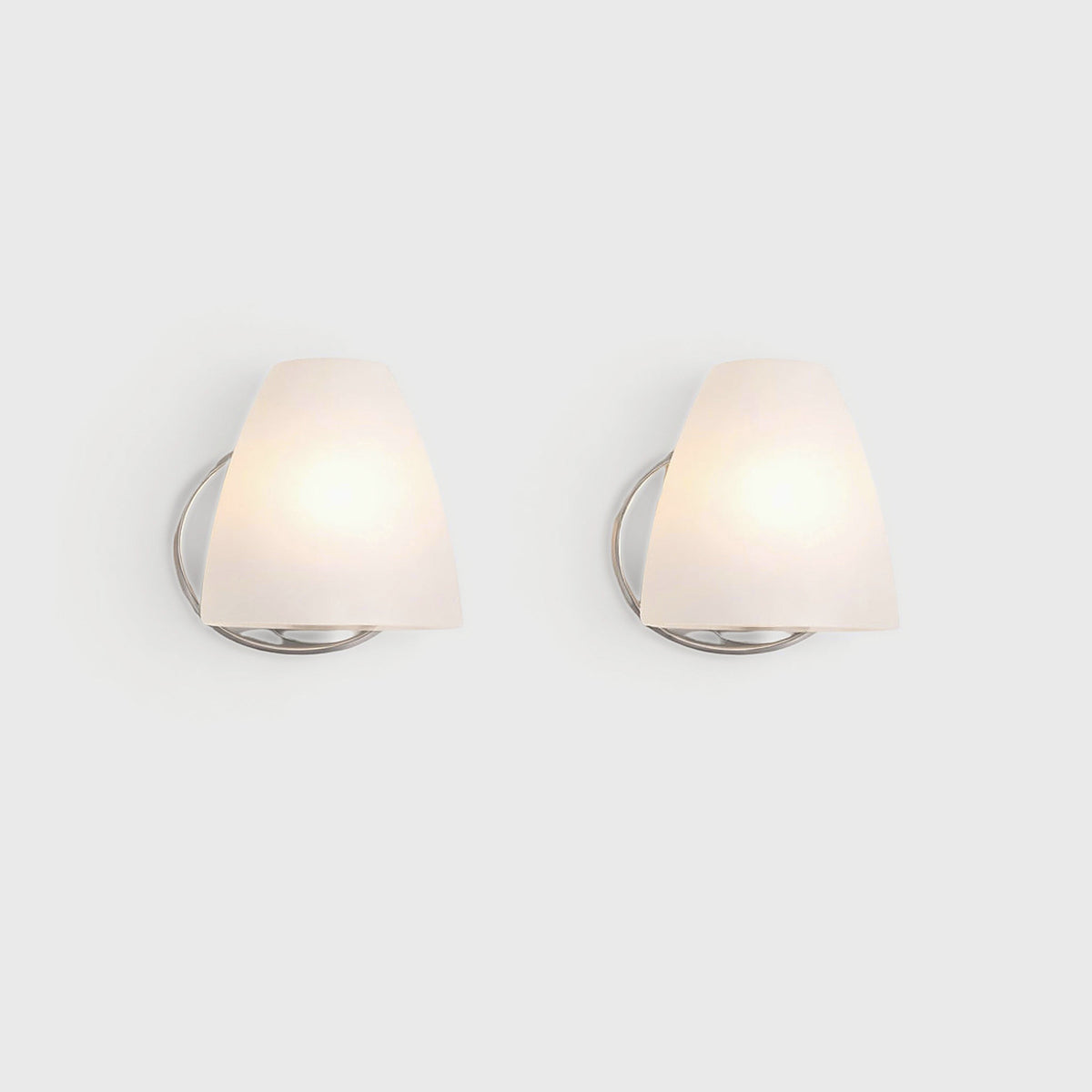 Close up detail of Vintage Glass Wall Sconces Pair – Masculine Fine Art - Luxury Lighting | Provenance & Patina