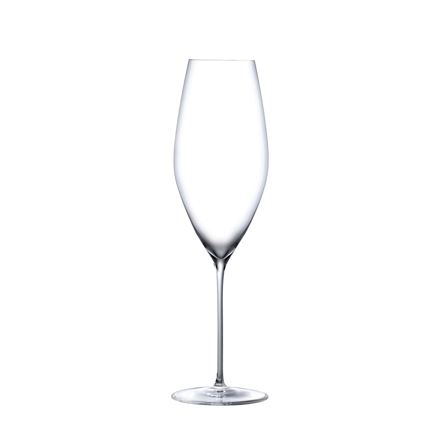 Close-up of the ultra-thin, tapered crystal bowl of the Stem Zero Grace champagne glass.