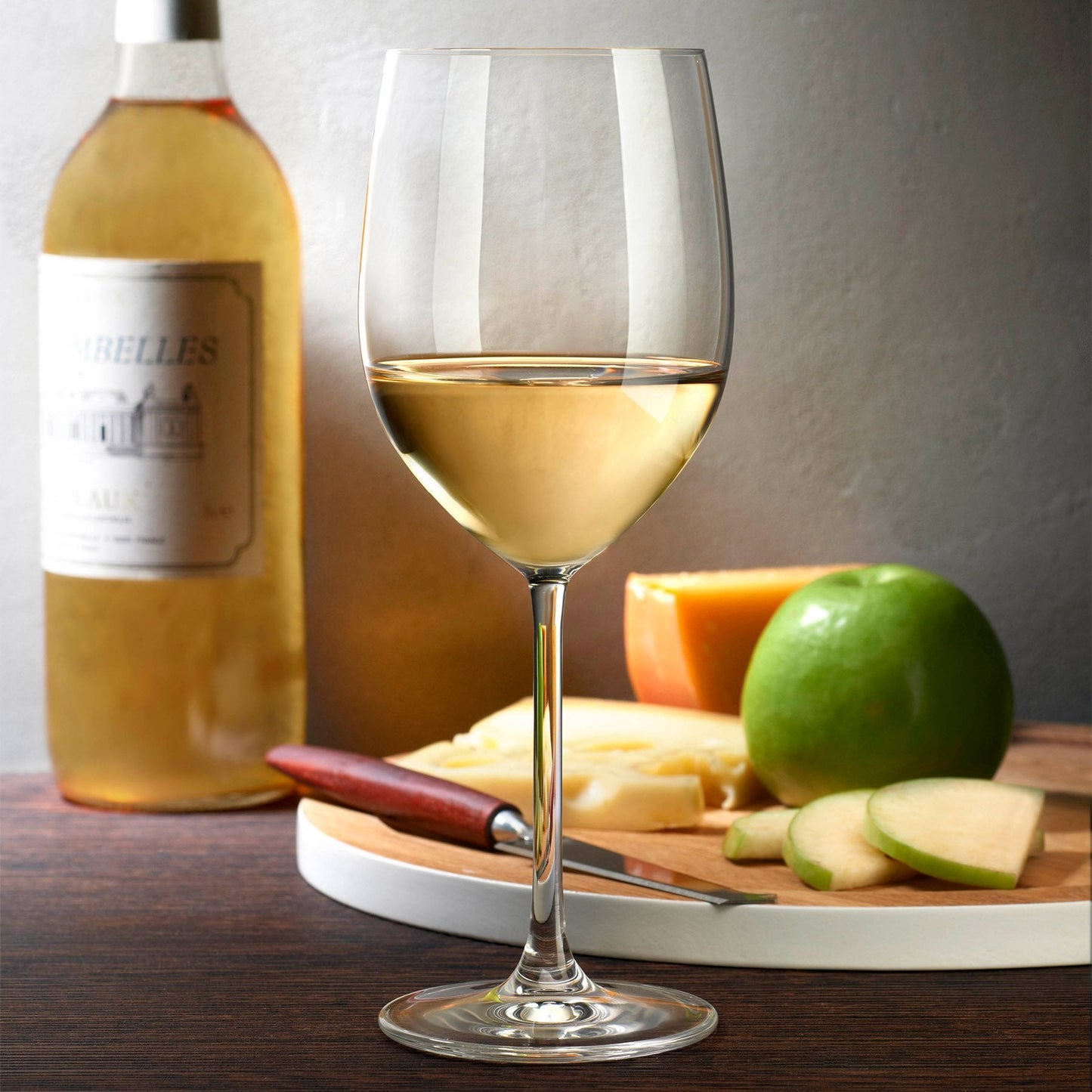 Lifestyle view of Vintage Set of 2 Polyvalent Glasses 430 cc - Luxury Wine glass | Provenance & Patina
