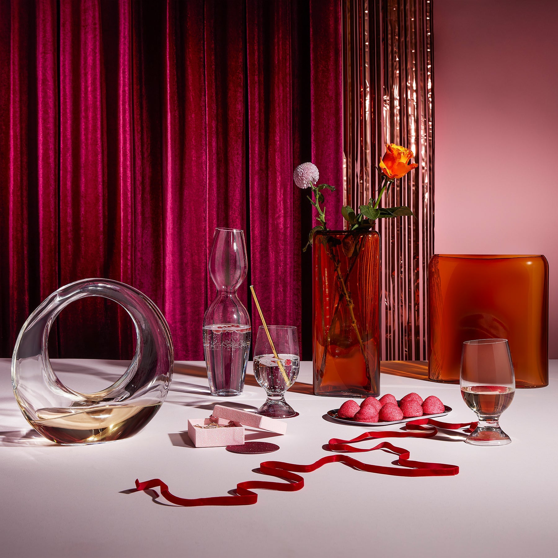 Clean studio profile of the medium Layers vase by NUDE Glass