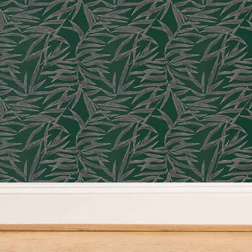 Detail of the natural woven fibers on the Emerald Bamboo grasscloth wallpaper.