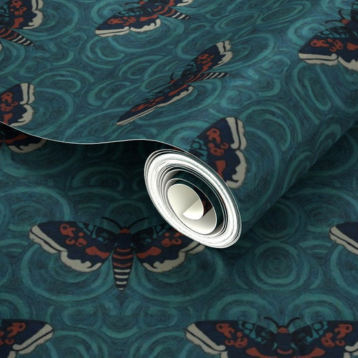 Detail of the pearlescent reflection on Velvet Wings metallic wallpaper.