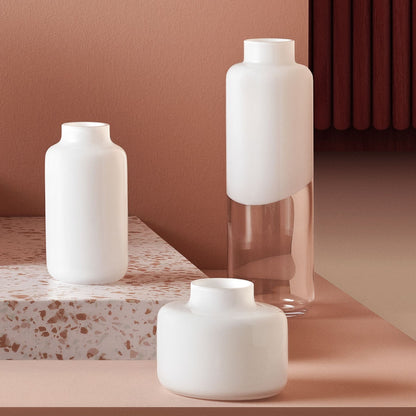 Close-up of the elegant, mouth-blown clear glass craftsmanship of the Mini Magnolia vase.