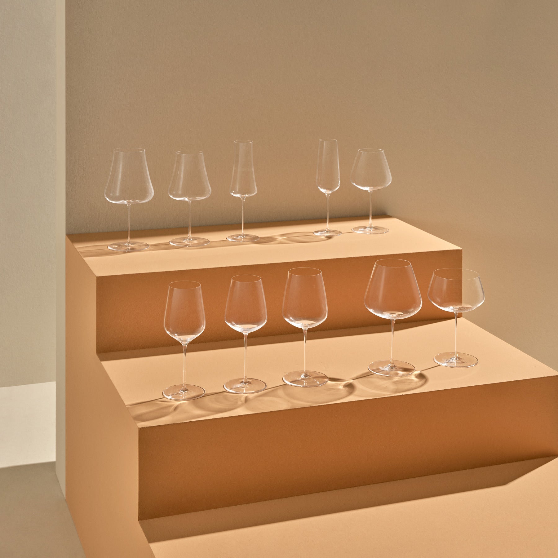 Detailed view of the ultra-thin rim and elegant silhouette of the Stem Zero crystal glass.