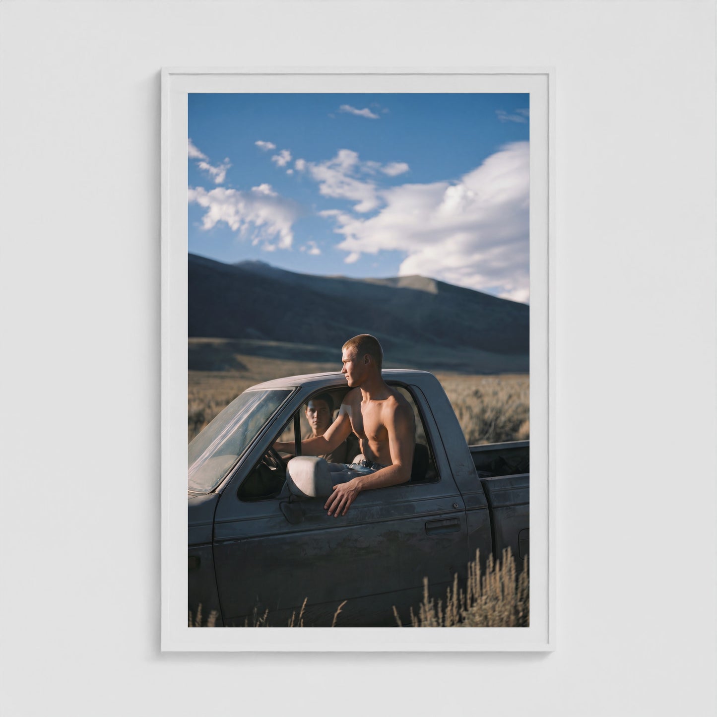 Pickup 40x60 White Portrait Box Frame