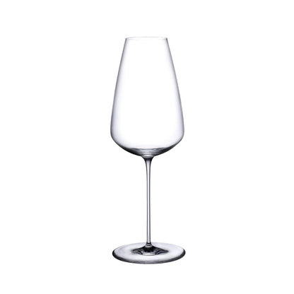 Elegant profile of the ultra-thin Stem Zero lead-free crystal champagne glass.