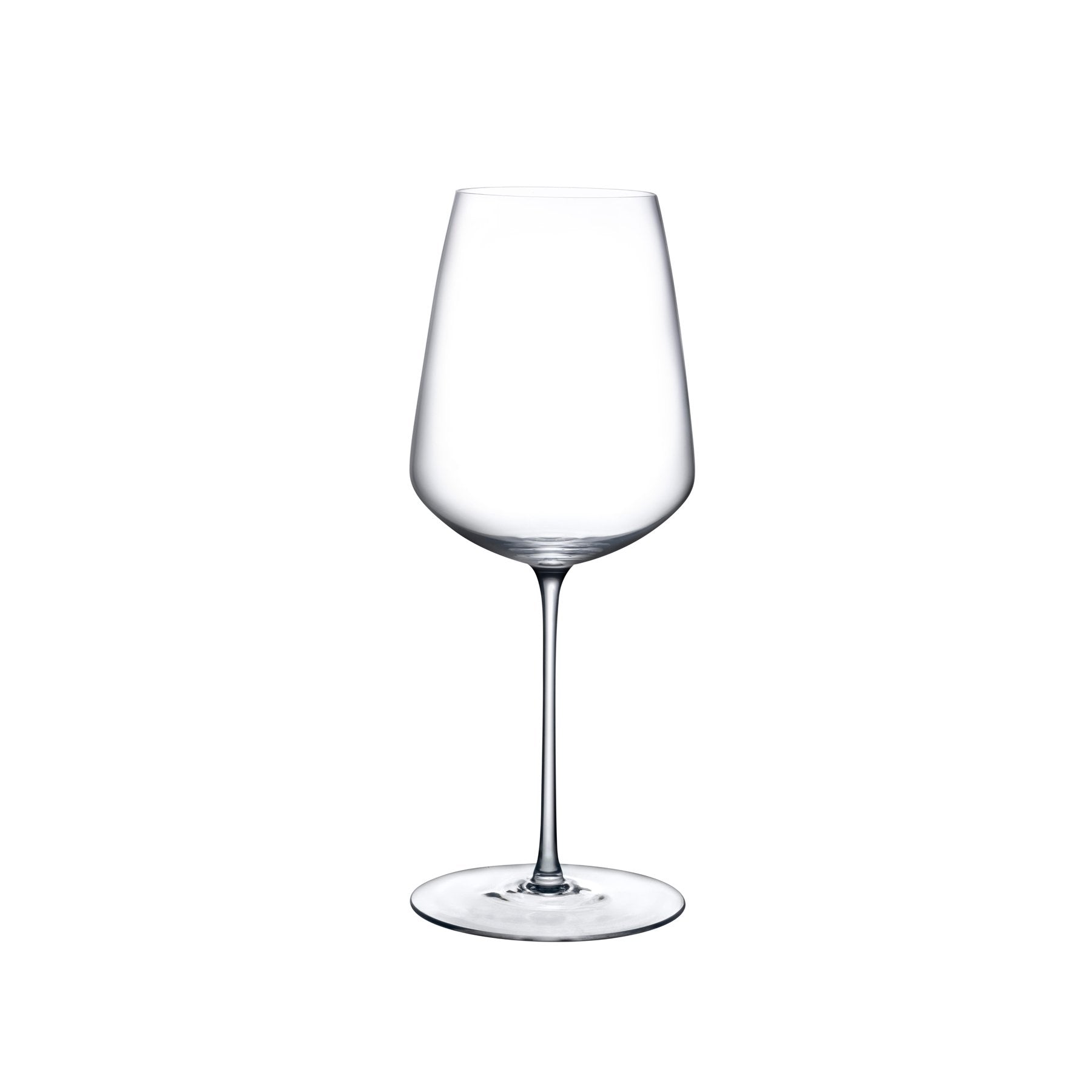 Side view of the ultra-thin Stem Zero Powerful red wine glass.