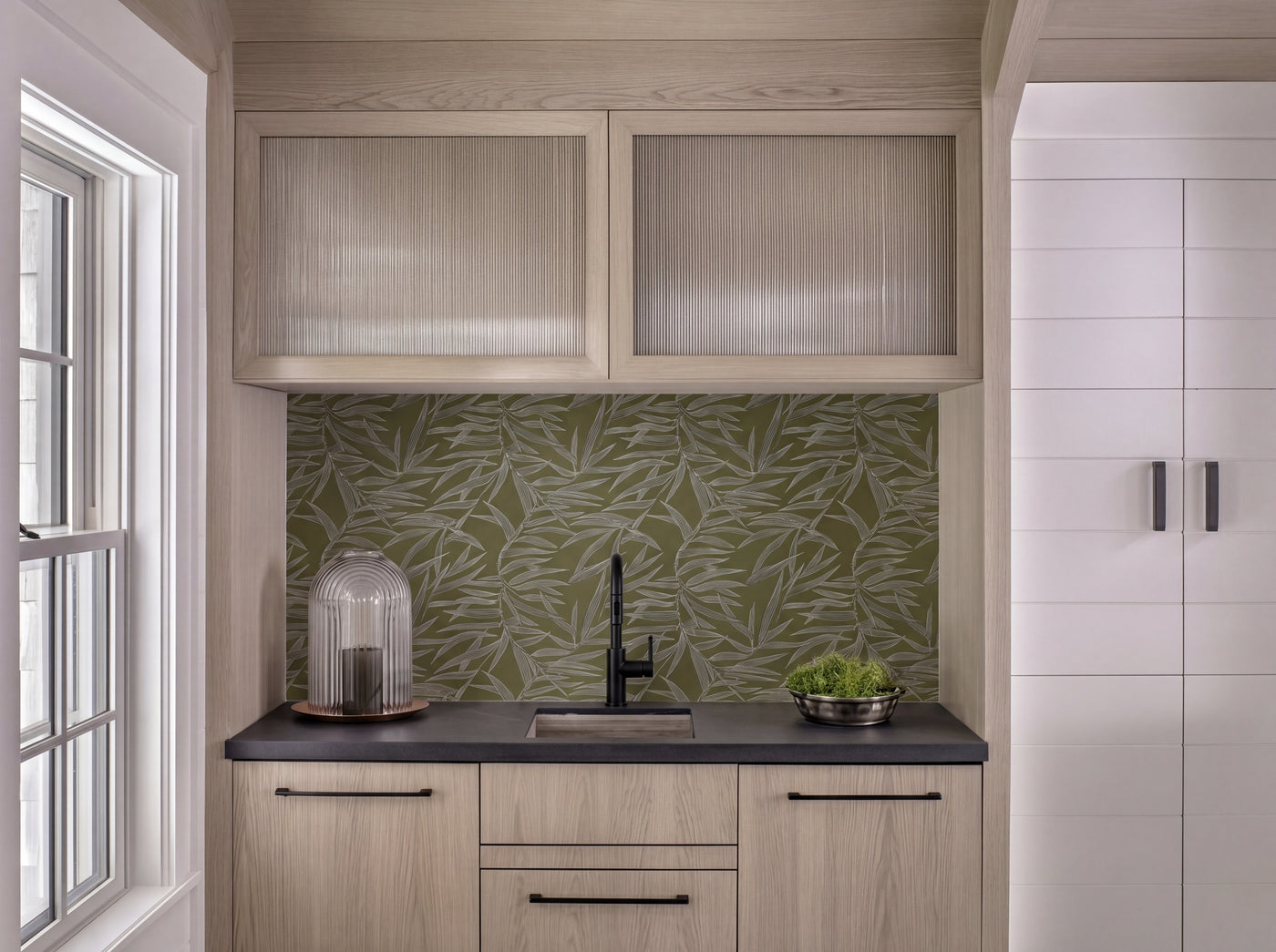 A beautifully styled room featuring the Verdant collection Bamboo wallpaper.
